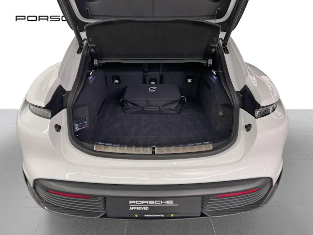 Porsche Taycan GTS Sport Turismo