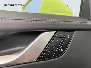 Porsche 911 Carrera