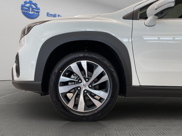 Vehicle image SUZUKI S-CROSS