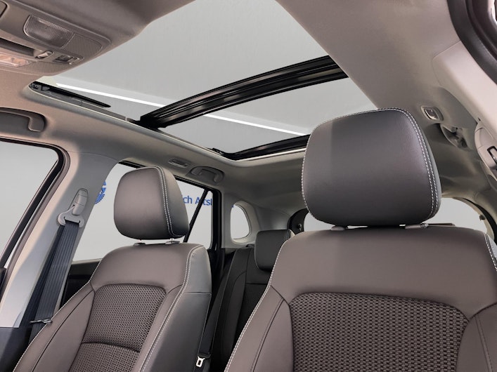 Vehicle image SUZUKI S-CROSS