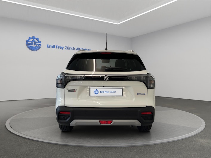 Vehicle image SUZUKI S-CROSS