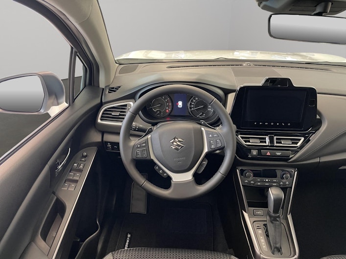 Vehicle image SUZUKI S-CROSS