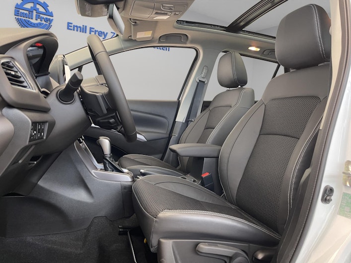 Vehicle image SUZUKI S-CROSS