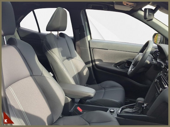 Vehicle image 17 Vehicle image 17