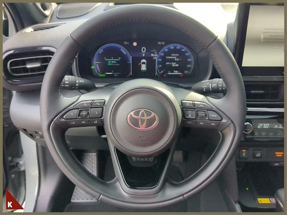 Vehicle image 9 Vehicle image 9