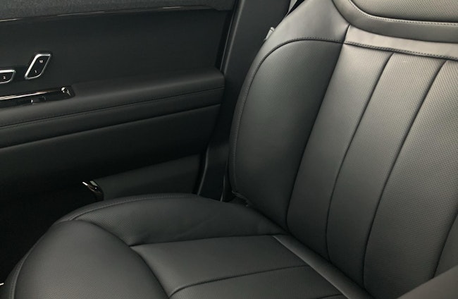 Vehicle image 13 Vehicle image 13