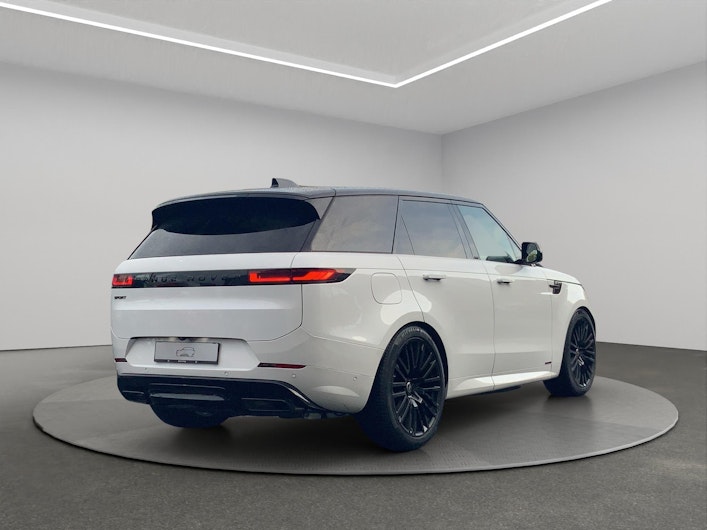 Vehicle image LAND ROVER RANGE ROVER SPORT