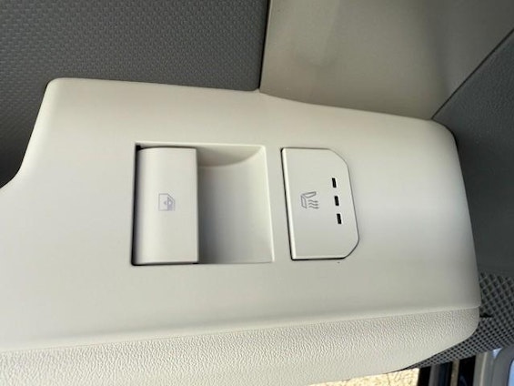 Vehicle image 9 Vehicle image 9