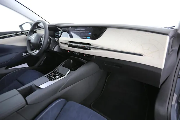 DS Automobiles E-Tense Jules Verne