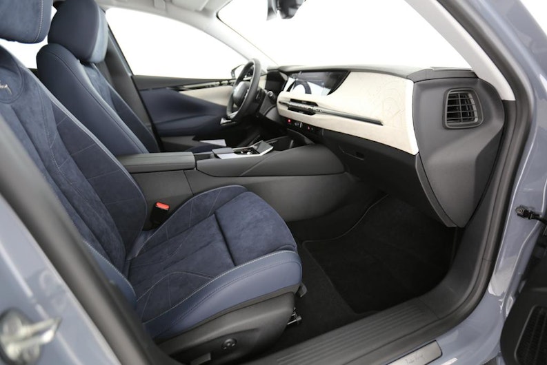 Vehicle image DS AUTOMOBILES 104