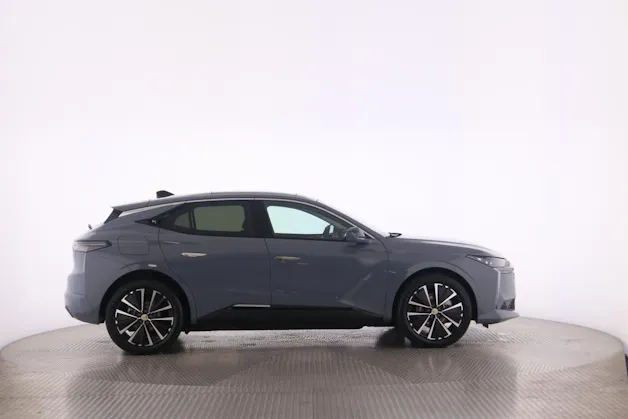 DS Automobiles E-Tense Jules Verne