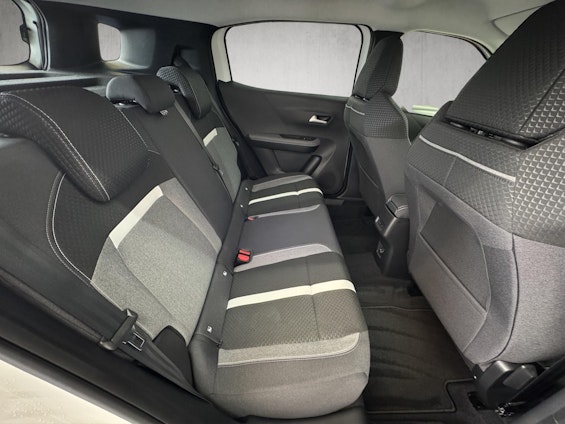 Vehicle image 10 Vehicle image 10