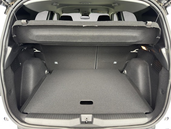 Vehicle image 15 Vehicle image 15