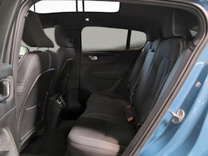 https://vehicle.imgix.net/4034785/b00789fa-625d-4584-9981-f0cb10a8df2c.jpg
