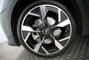 Vehicle image MINI F66 2.0i Cooper S