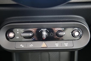 Vehicle image MINI F66 2.0i Cooper S