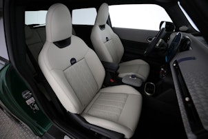 Vehicle image MINI F66 2.0i Cooper S