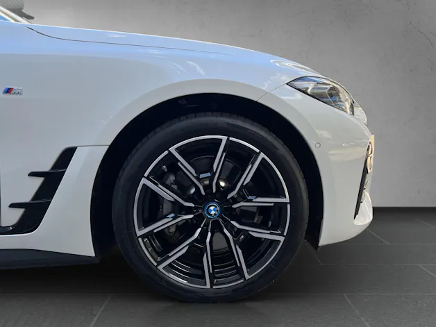 BMW i4 eDrive40