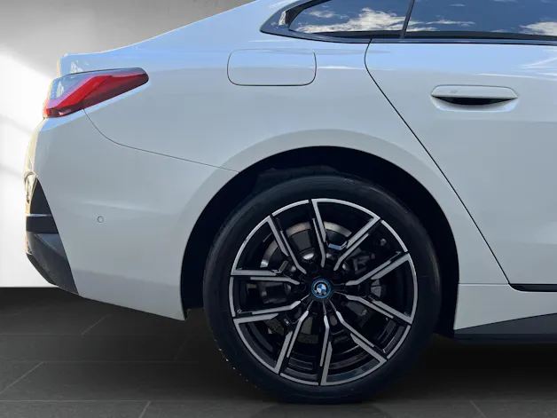 BMW i4 eDrive40