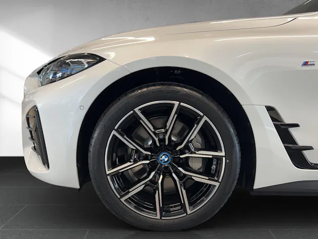 BMW i4 eDrive40