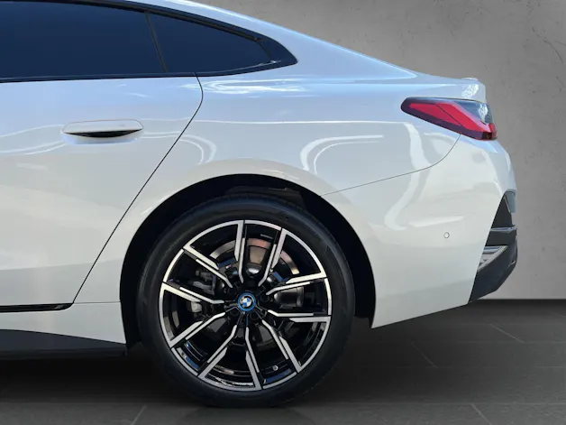 BMW i4 eDrive40