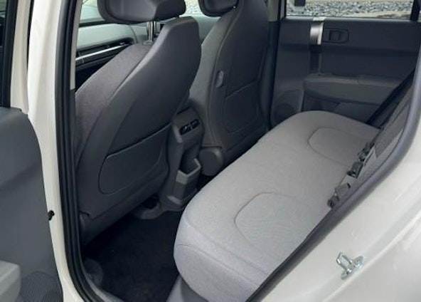 Vehicle image 6 Vehicle image 6