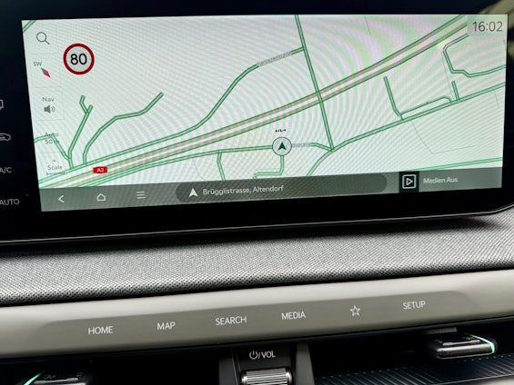 Vehicle image 3 Vehicle image 3