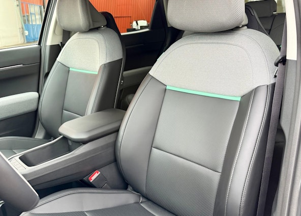 Vehicle image 6 Vehicle image 6