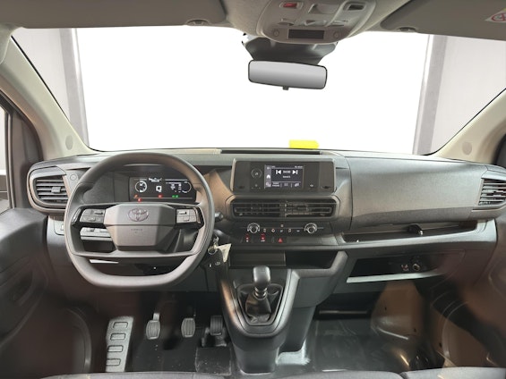 Vehicle image 9 Vehicle image 9