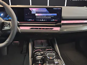 BMW 550e xDrive Touring