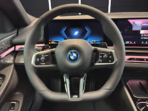 BMW 550e xDrive Touring
