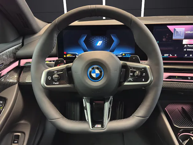 BMW 550e xDrive Touring