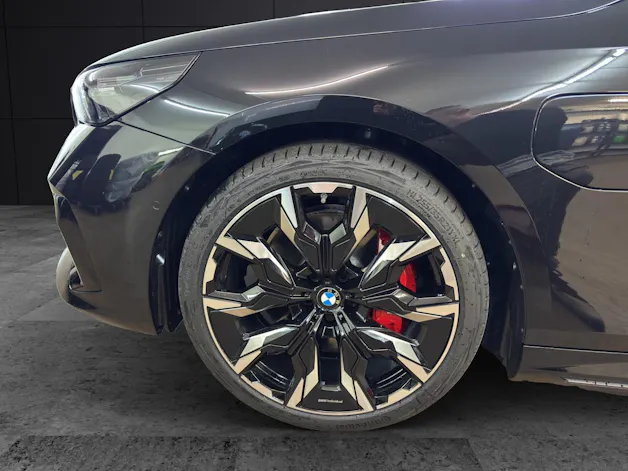 BMW 550e xDrive Touring