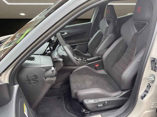 Alfa Romeo Junior 1.2 Ibrida Q4