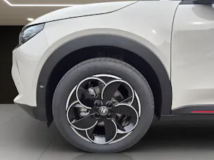 Alfa Romeo Junior 1.2 Ibrida Q4