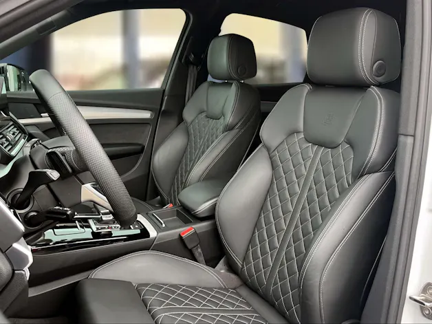 Audi Q5 Sportback 50 TFSI e PHEV Black Edition quattro S-tronic Gletscherweiss Metallic