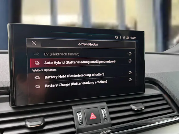 Audi Q5 Sportback 50 TFSI e PHEV Black Edition quattro S-tronic Gletscherweiss Metallic