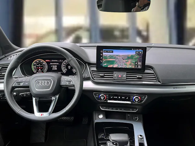 Audi Q5 Sportback 50 TFSI e PHEV Black Edition quattro S-tronic Gletscherweiss Metallic