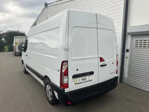 Renault Master T35 BdCi135 L2H2