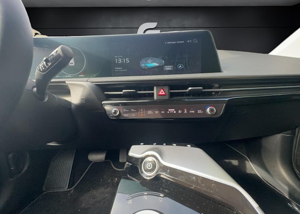 Vehicle image 26 Vehicle image 26