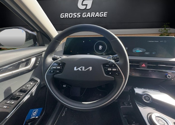 Vehicle image 13 Vehicle image 13