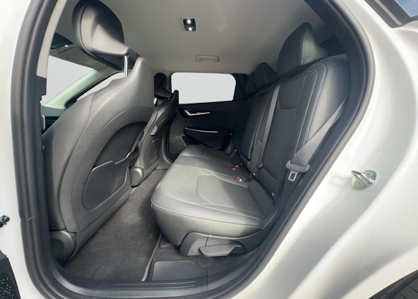 Vehicle image 27 Vehicle image 27