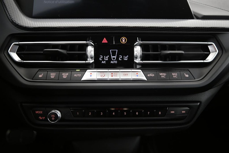 Vehicle image BMW 2 SERIES