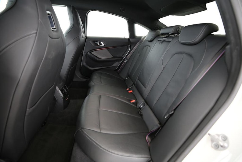 Vehicle image BMW 2 SERIES