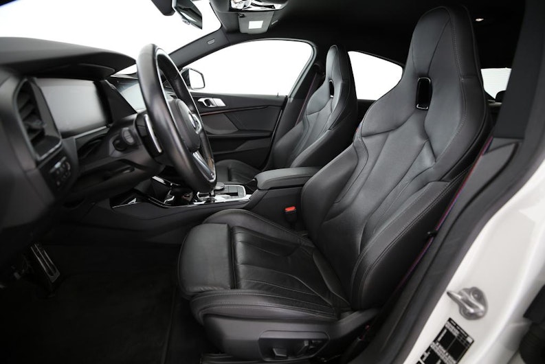 Vehicle image BMW 2 SERIES