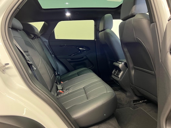 Vehicle image 6 Vehicle image 6