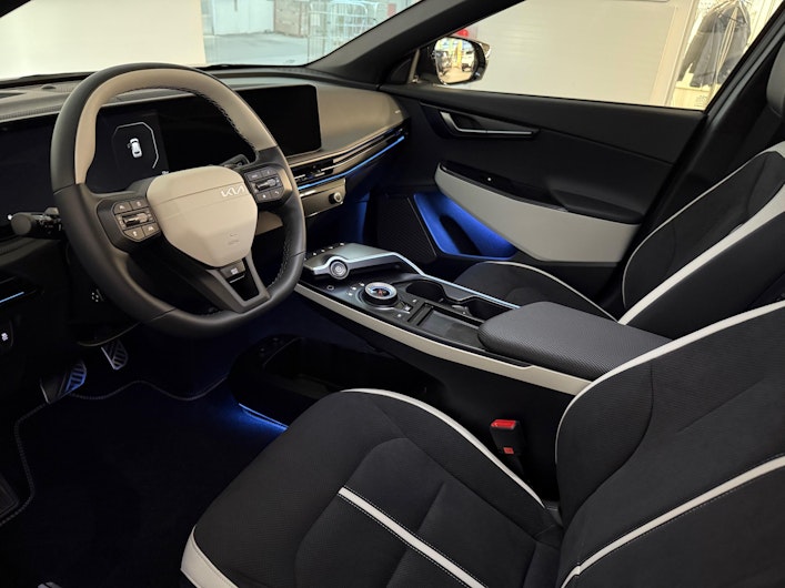 Vehicle image KIA EV6