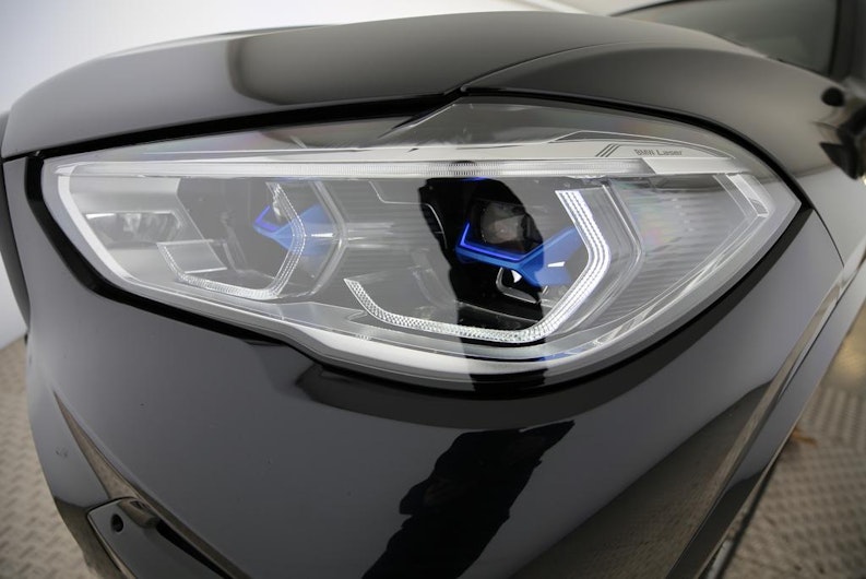 Vehicle image BMW X5