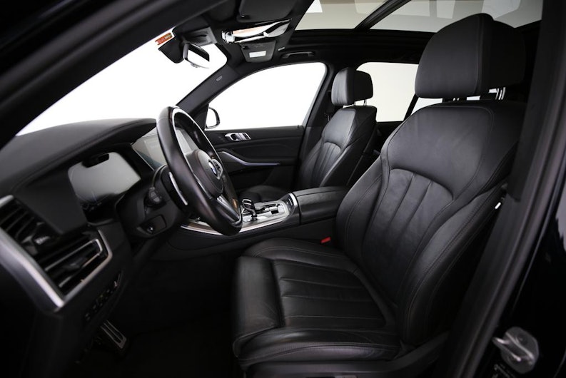 Vehicle image BMW X5