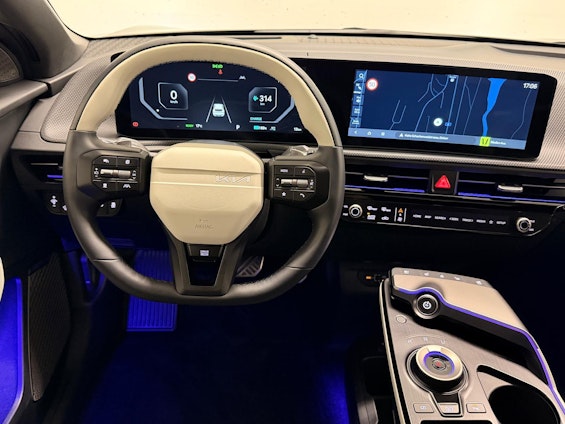 Vehicle image 12 Vehicle image 12